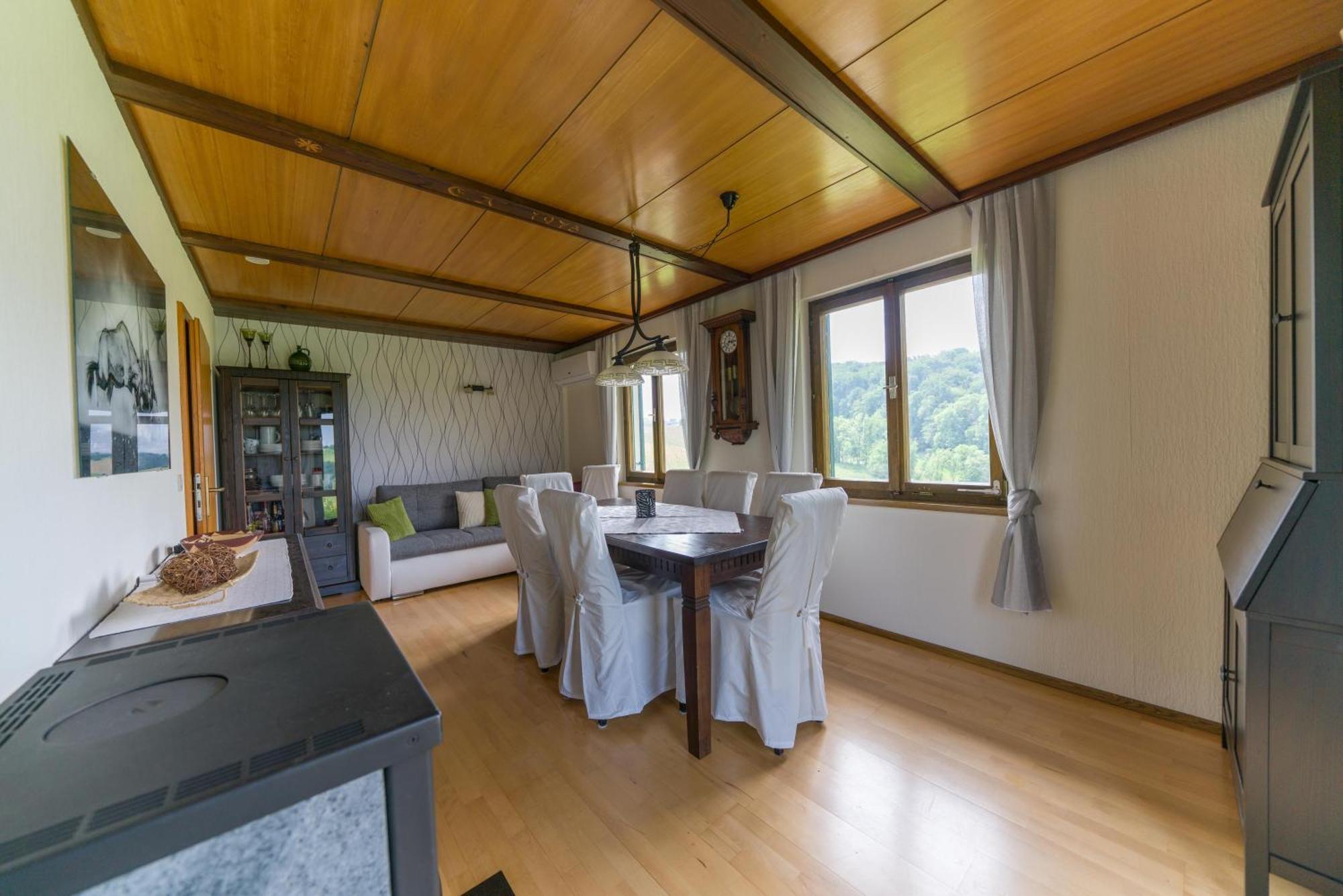 Das Weinberghaus Ratsch an der Weinstrasse Exterior photo